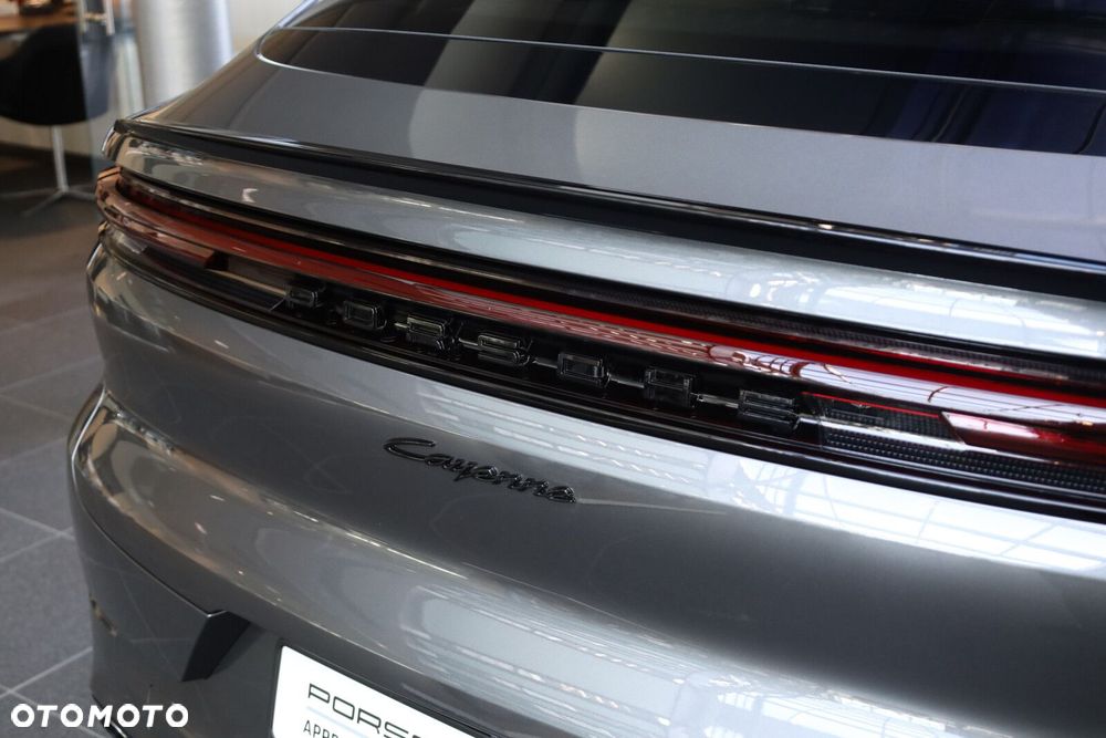 Porsche Cayenne - 25