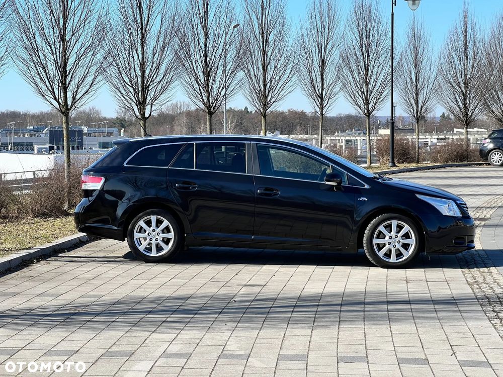 Toyota Avensis 2.2 D-CAT Prestige - 12