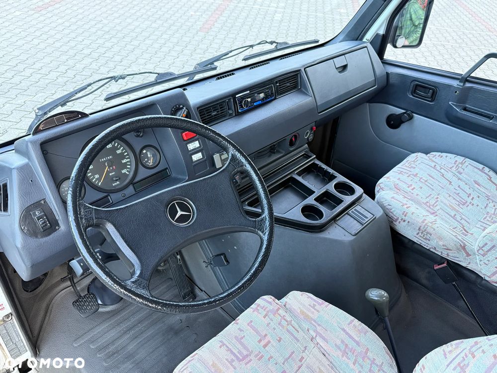 Mercedes-Benz MB 100 - 12
