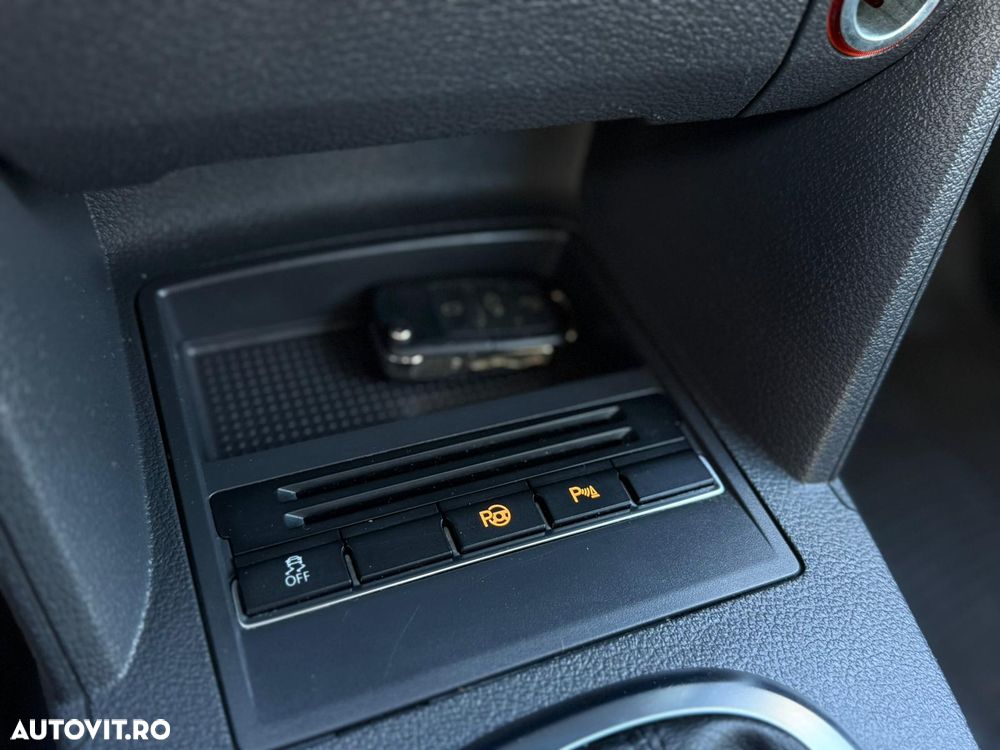 Volkswagen Touran 1.6 TDI DSG Comfortline - 15