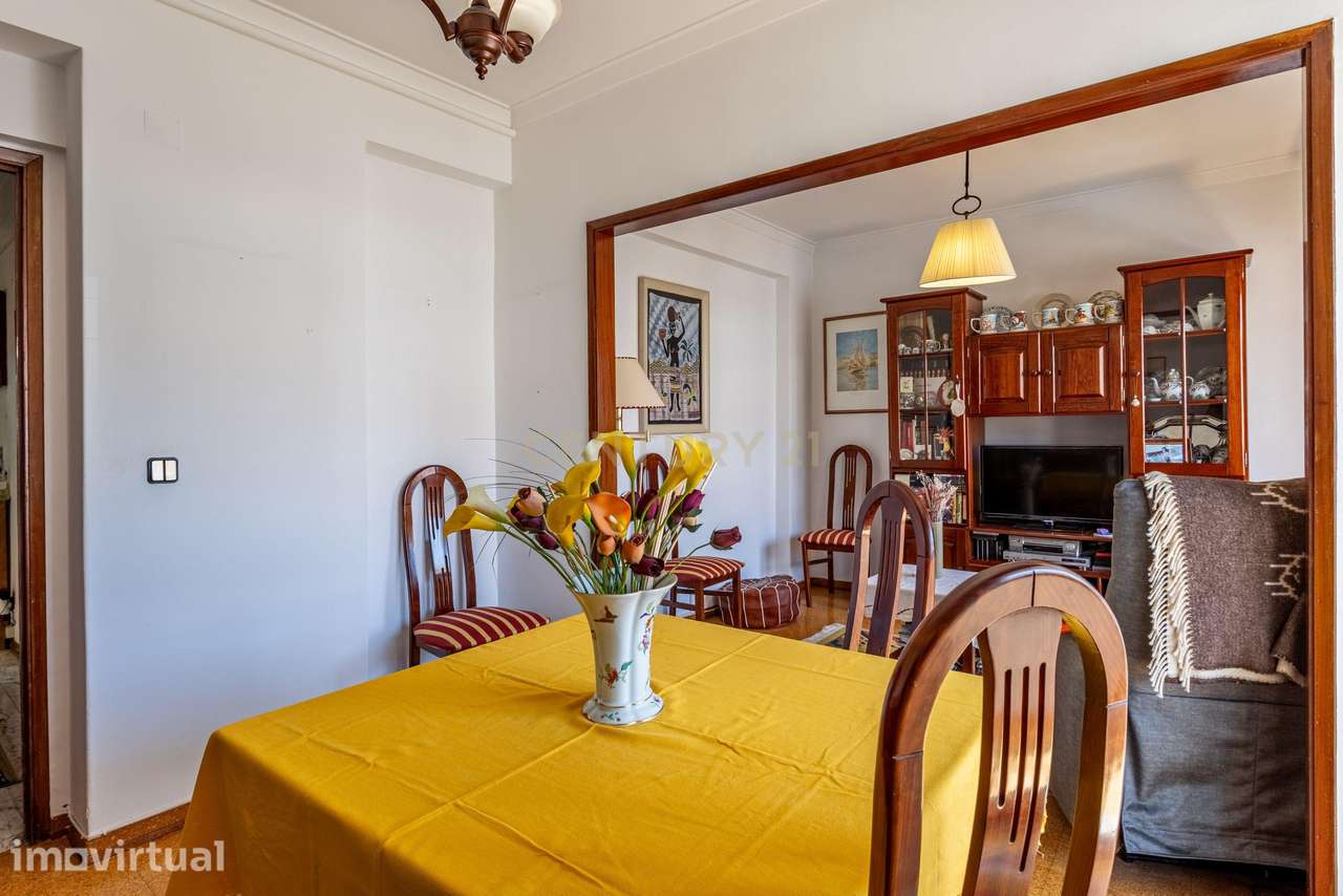 Apartamento T2 no centro de Algés, Oeiras - Grande imagem: 3/25