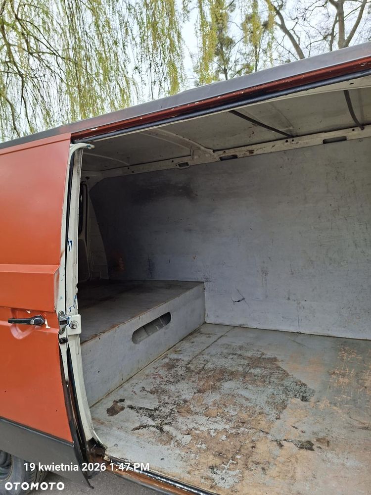 Volkswagen Transporter - 9