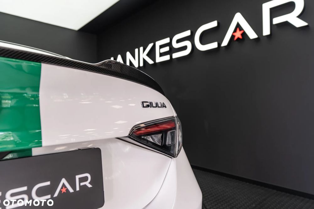 Alfa Romeo Giulia 2.9 Bi Turbo V6 Quadrifoglio - 16