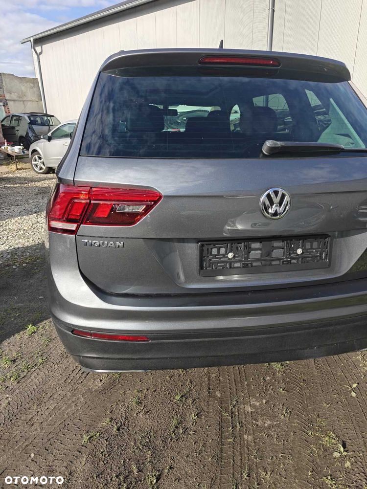 Volkswagen Tiguan - 8