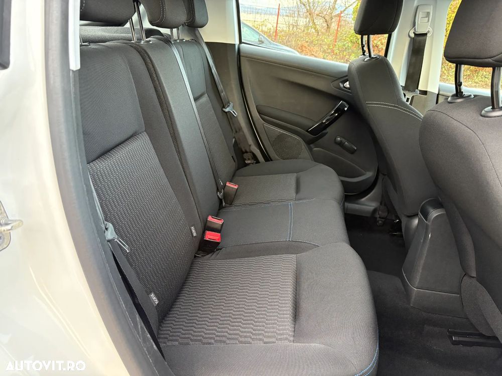 Peugeot 208 PureTech 82 Start & Stop Style - 6