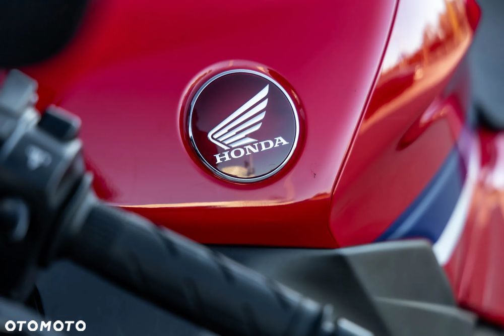 Honda CBR - 23
