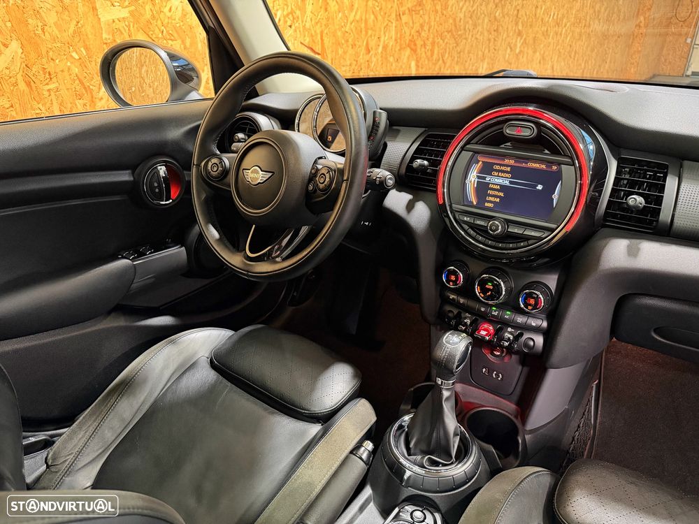 MINI 5 Portas Cooper Aut. Classic - 28