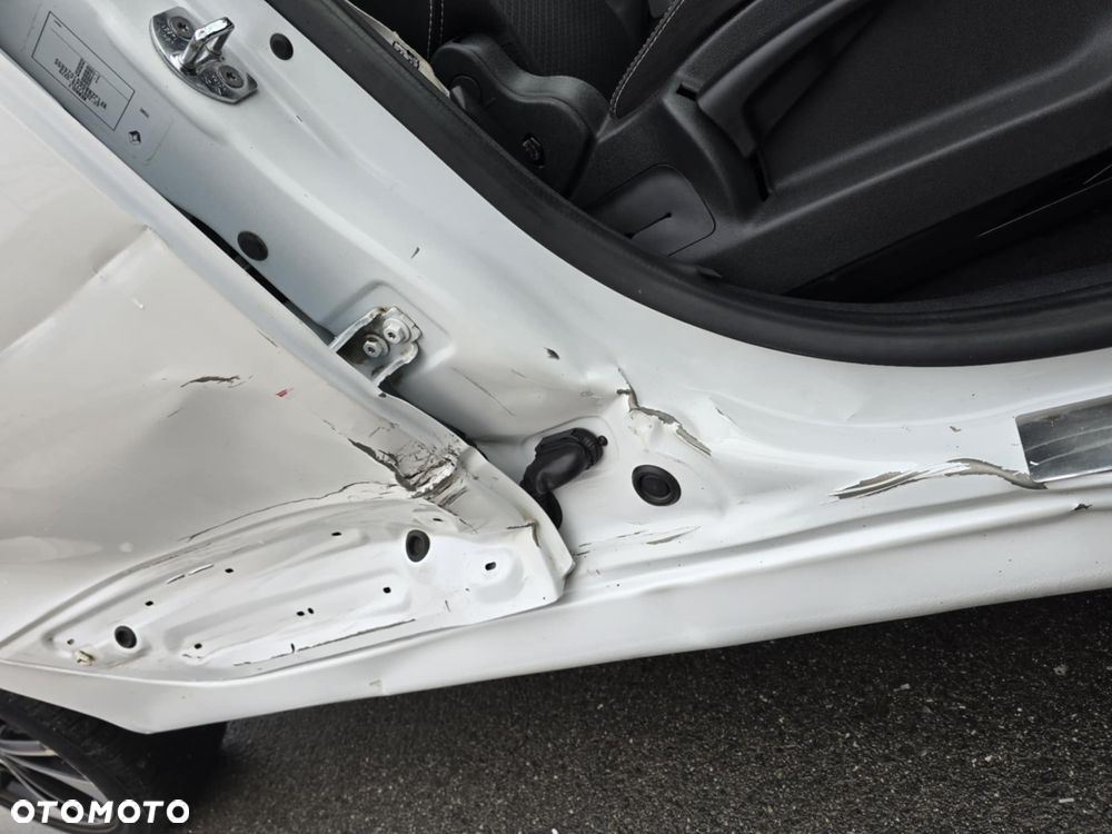 Renault Scenic Energy dCi 130 Euro 6 S&S Bose Edition - 11