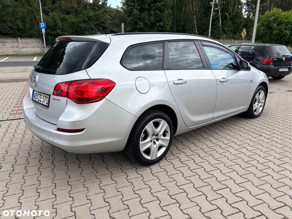 Opel Astra 1.4 Turbo - 4