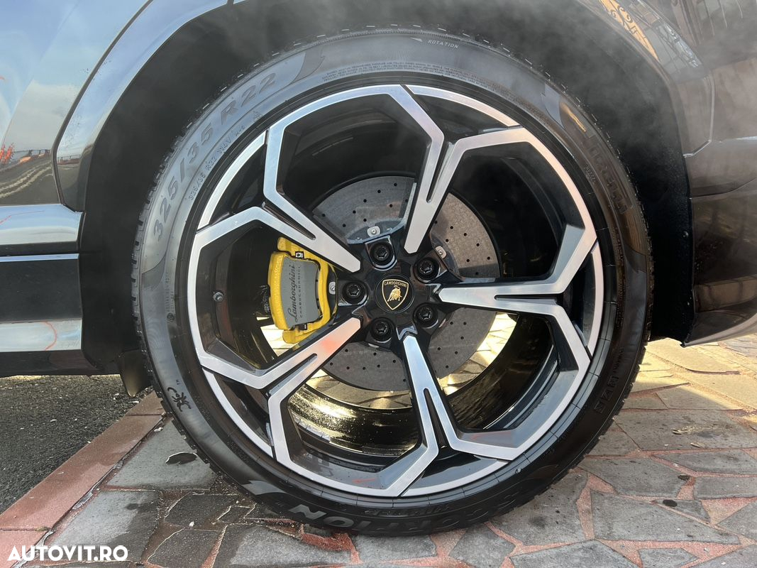 Lamborghini URUS Standard - 22