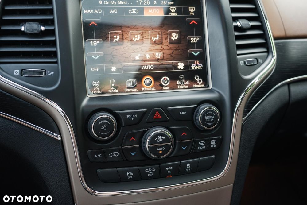 Jeep Grand Cherokee - 17