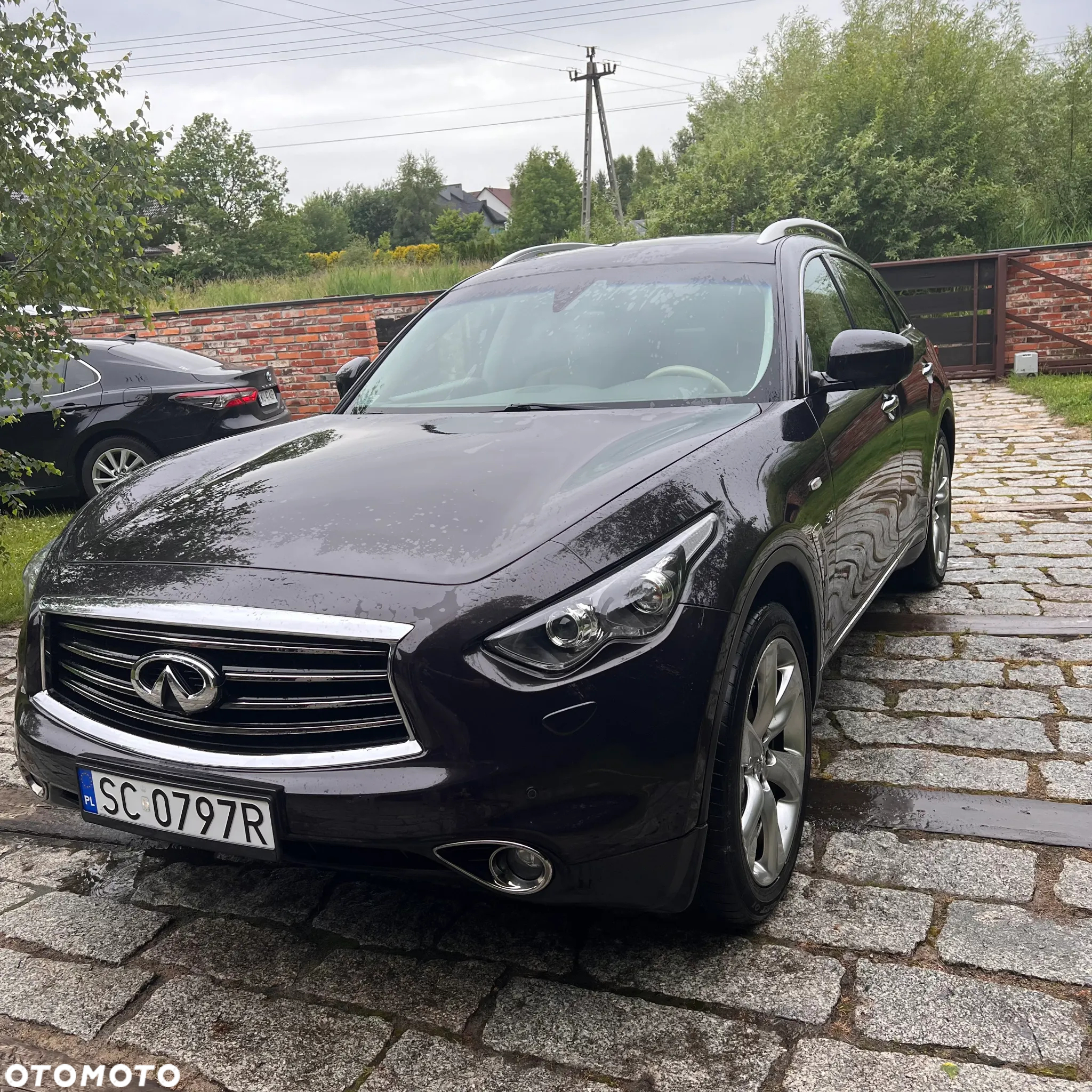 Infiniti Q70 3.7 S Premium - 3