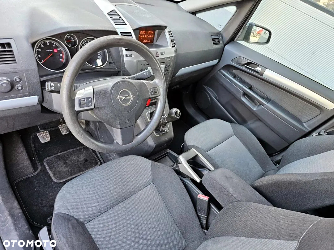 Opel Zafira 1.8 Cosmo - 20