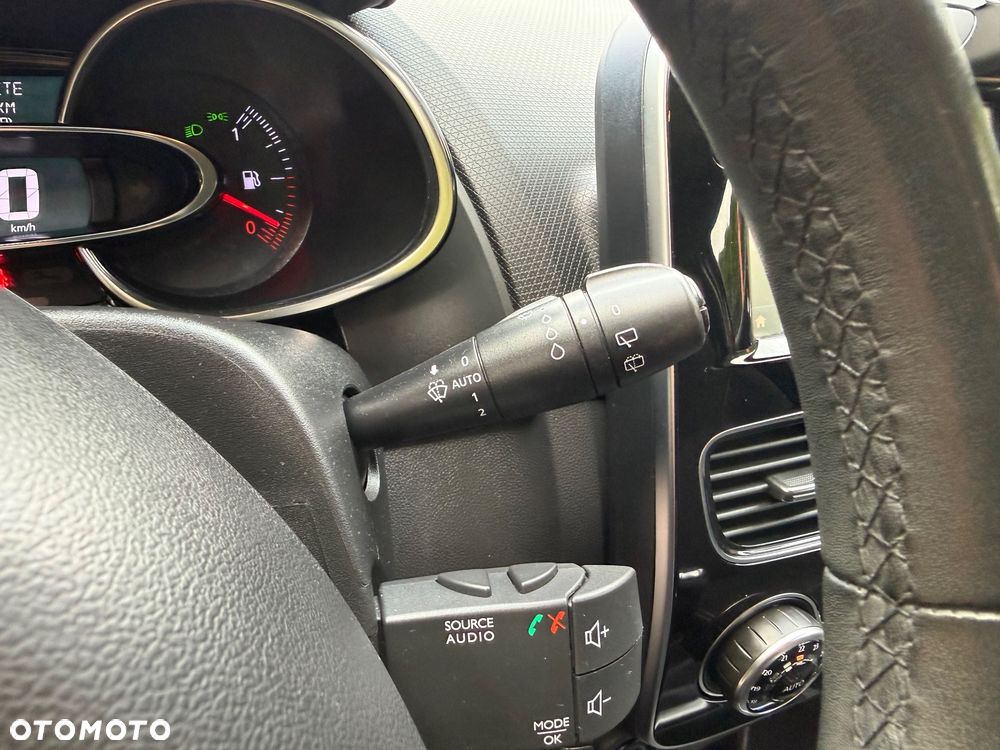Renault Clio - 26