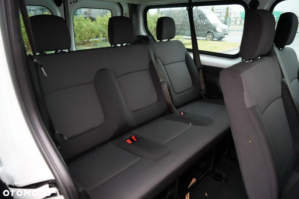 Renault TRAFIC III / BUS / 9 MIEJSC / PIERWSZY WŁAŚCICIEL / POLSKI SALON / 2022 ROK / - 34
