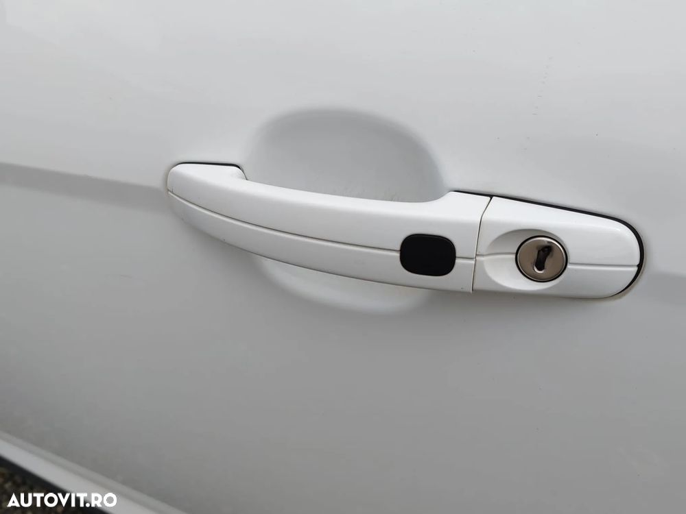 Ford Focus - 12