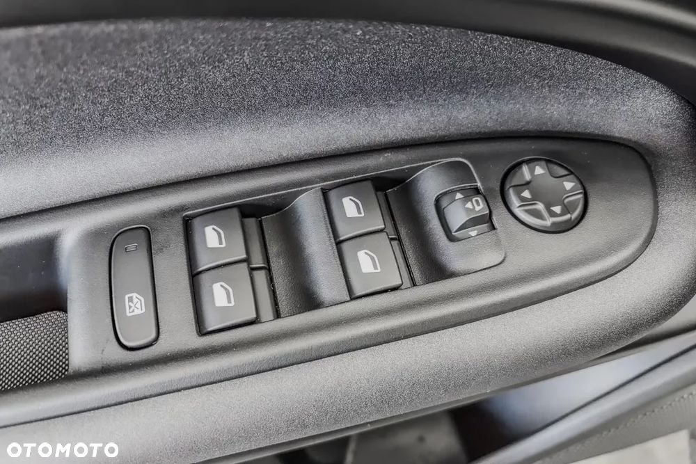 Alfa Romeo Junior 1.2 mHEV Ibrida eDCT - 20