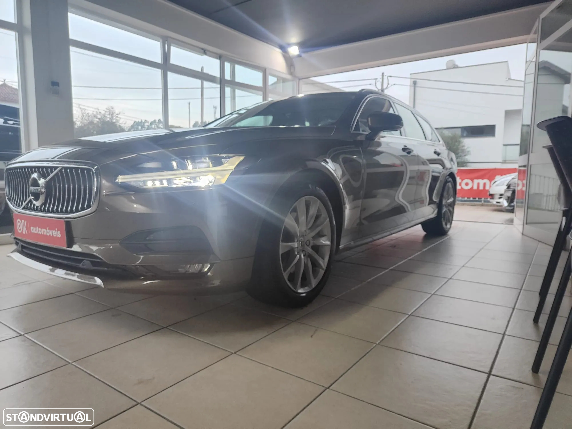 Volvo V90 2.0 D4 Momentum Plus Geartronic - 6