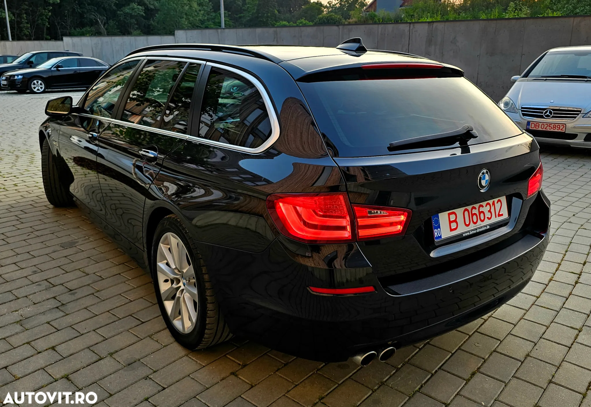 BMW Seria 5 520d Touring Aut. - 4