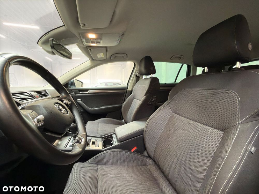 Skoda Superb 2.0 TDI SCR Style DSG - 21