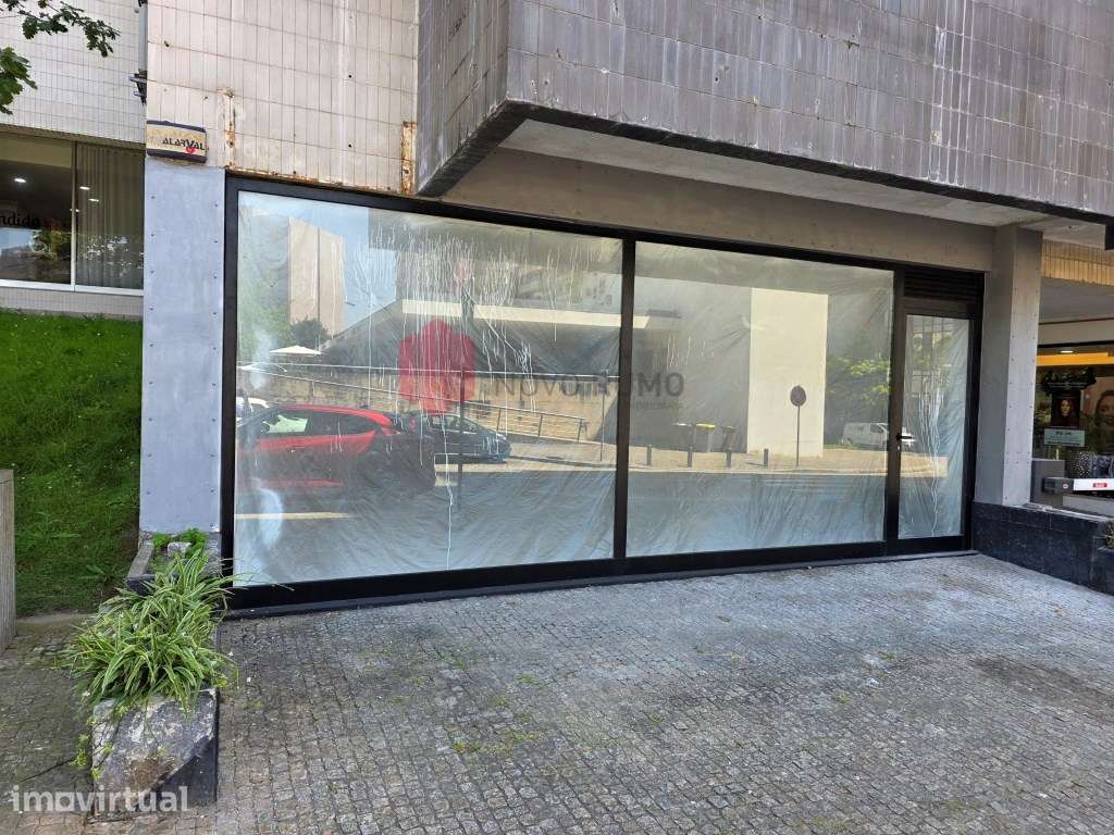 Loja Comercial Premium no Centro da Maia | Junto à Câmara Municipal... - Grande imagem: 2/4