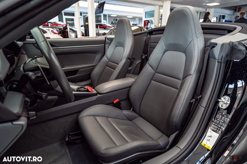 Porsche 911 Carrera PDK - 12