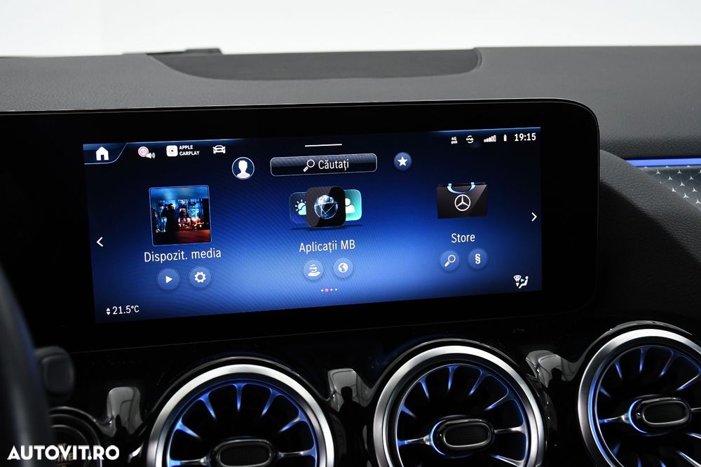 Mercedes-Benz GLA - 34