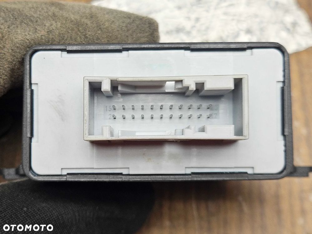 Moduł 8P0907357 C Sterownik Komputer Świateł Xenon Audi A6 C6 A4 B7 A3 8P - 3