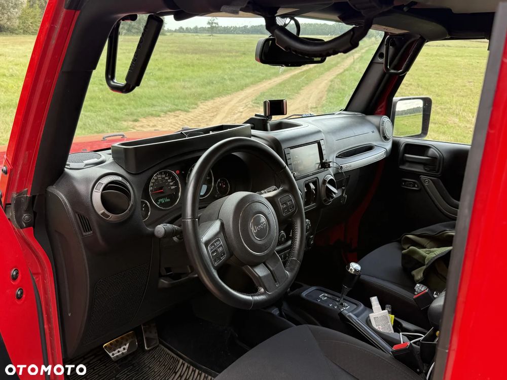 Jeep Wrangler - 8