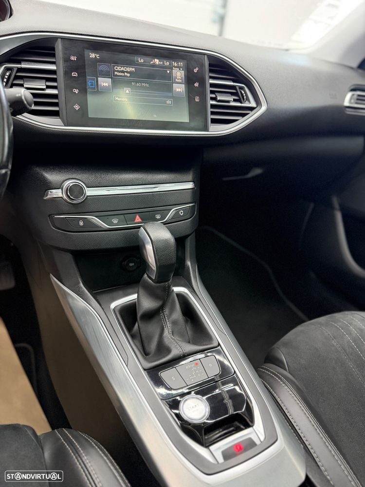 Peugeot 308 SW - 9