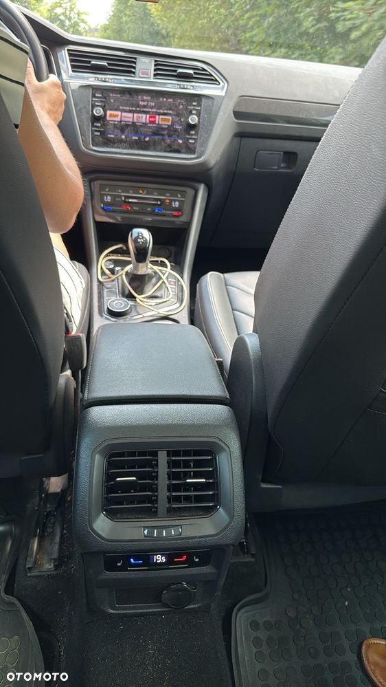 Volkswagen Tiguan 2.0 TSI 4Mot Elegance DSG - 11