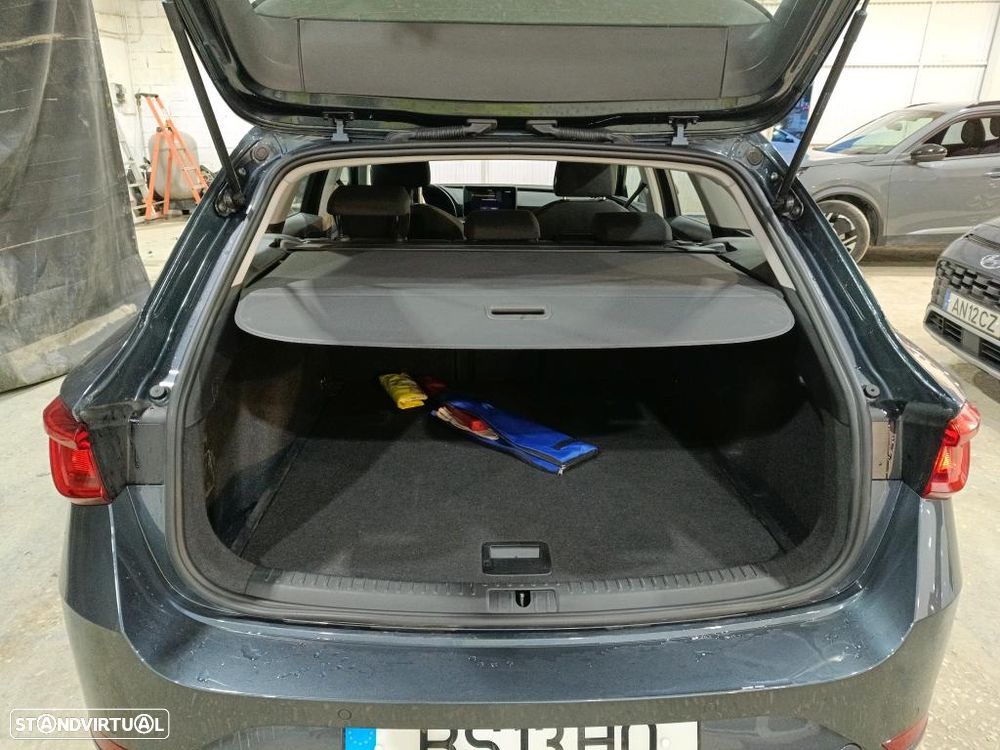 SEAT Leon ST 2.0 TDI Style Edição Fiscal - 9