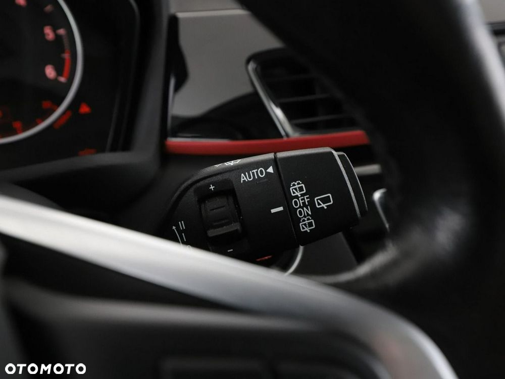 BMW X1 xDrive18d Sport Line - 33