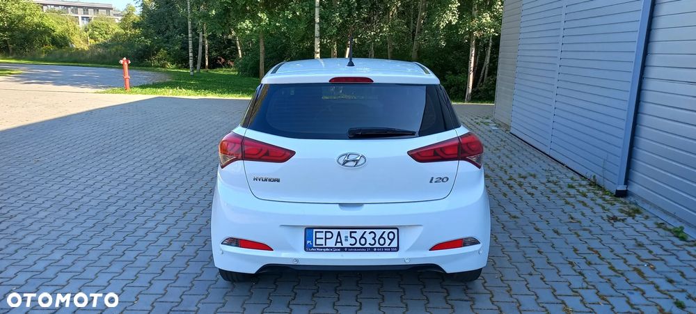 Hyundai i20 1.1 CRDi Comfort - 11