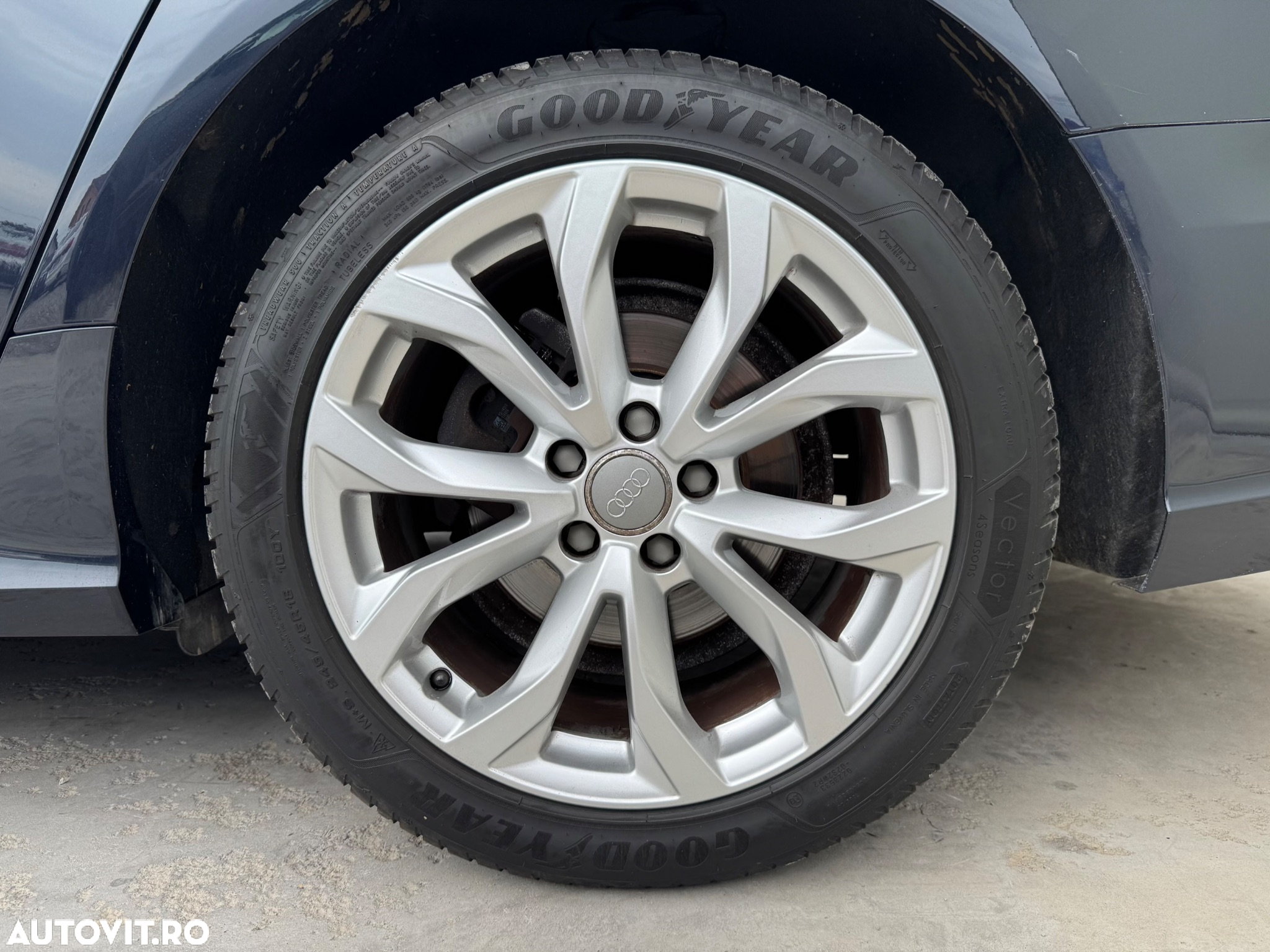 Audi A6 Avant 2.0 TDI Ultra S tronic - 39