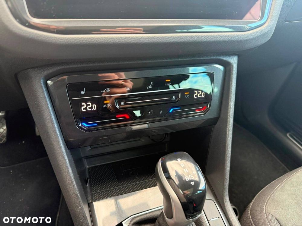 Volkswagen Tiguan 2.0 TSI 4Mot Elegance DSG - 24
