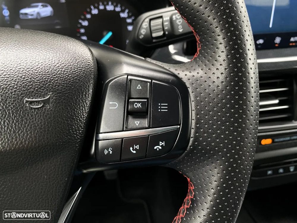 Ford Focus 1.0 EcoBoost MHEV ST-Line - 18