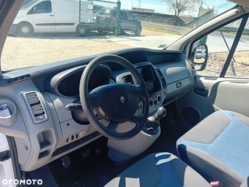 Renault Trafic - 18