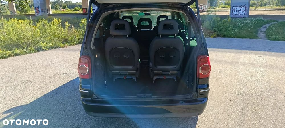 Volkswagen Sharan 1.9 TDI Comfortline Tiptr - 17