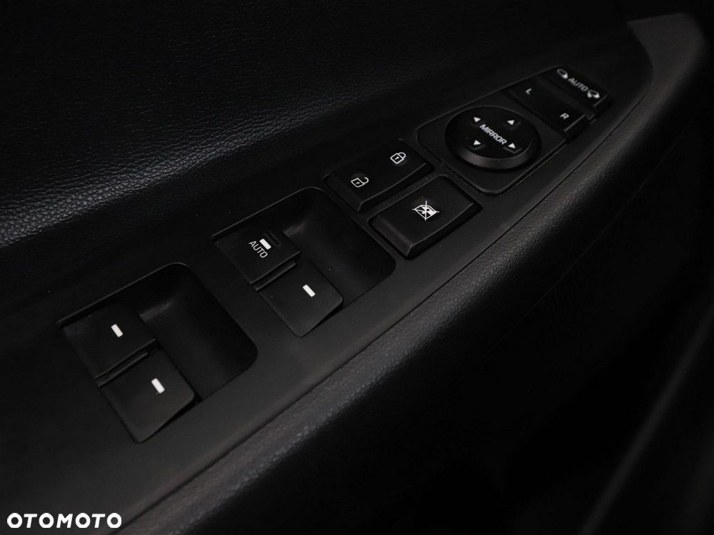 Hyundai Tucson 1.7 CRDI BlueDrive Style 2WD - 35