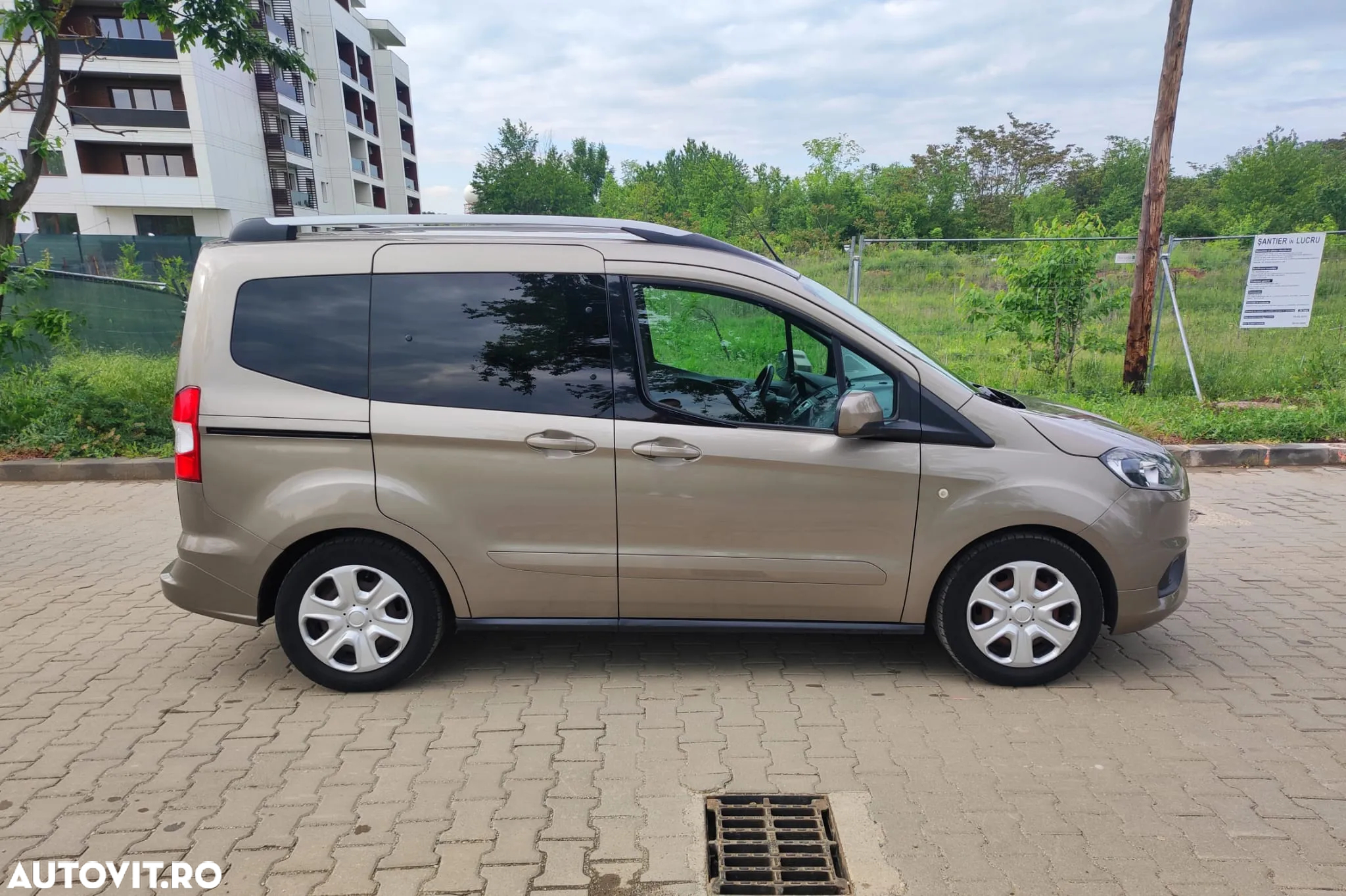 Ford Tourneo Courier 1.0 EcoBoost Titanium - 6