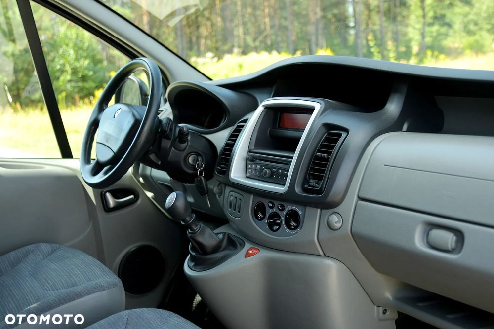 Renault Trafic - 23