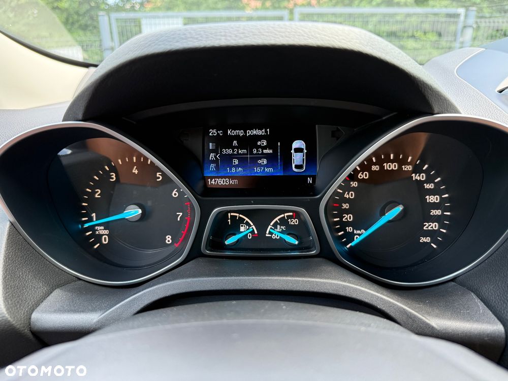 Ford Kuga 1.5 EcoBoost 2x4 Titanium - 25