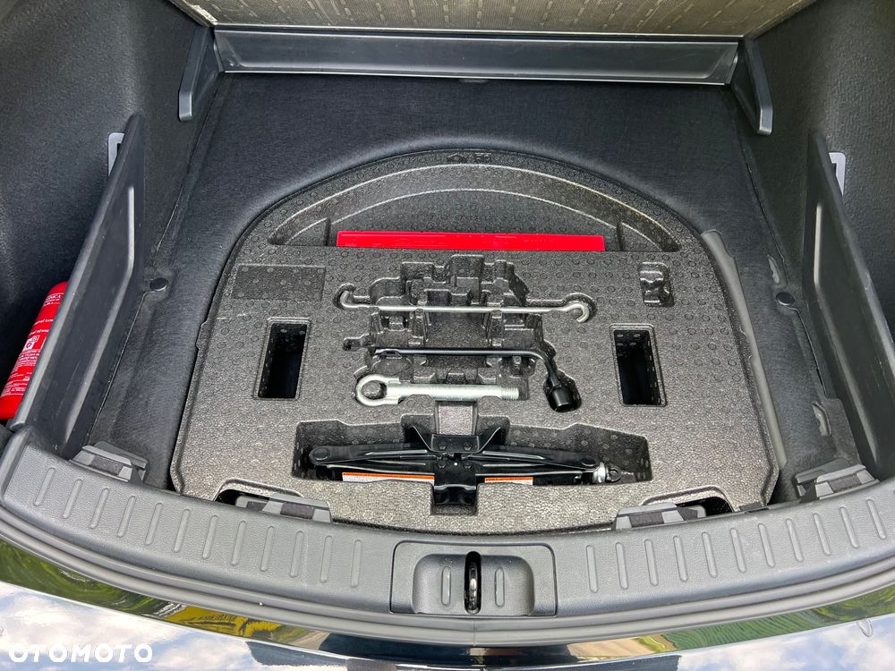 Toyota Corolla 1.8 Hybrid GPF Comfort - 27