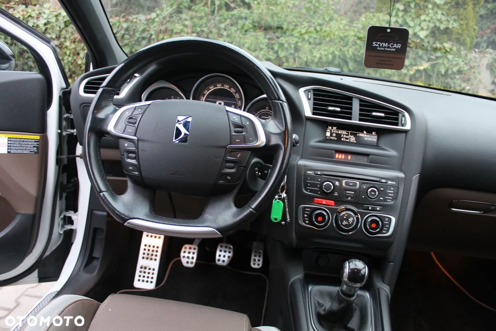 Citroën DS4 VTi 120 Urban Show - 21