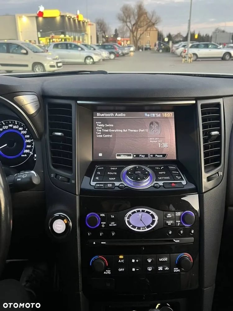 Infiniti Q70 3.0d S - 12