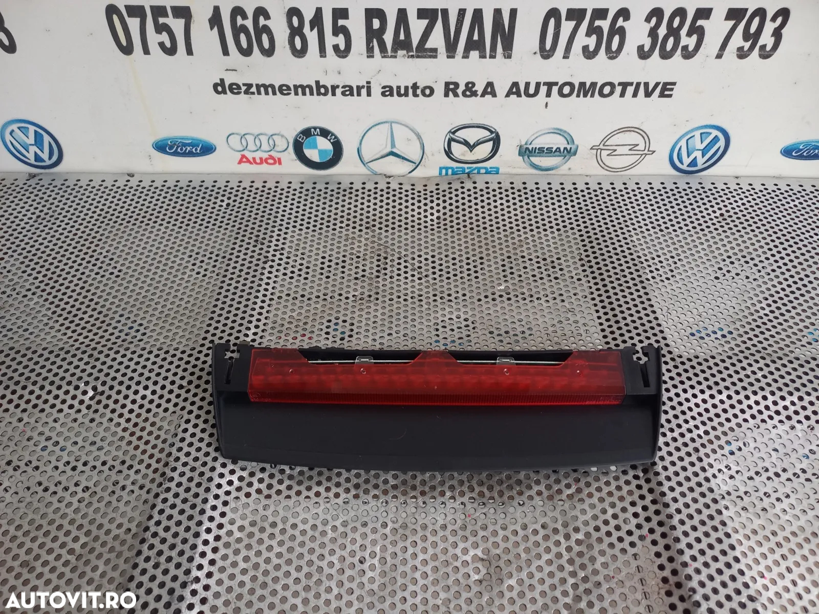 Stop Suplimentar Frana Luneta Audi A8 4H D4 An 2010-2011-2012-2013-2014-2015-2016-2017 Dezmembrez A - 4