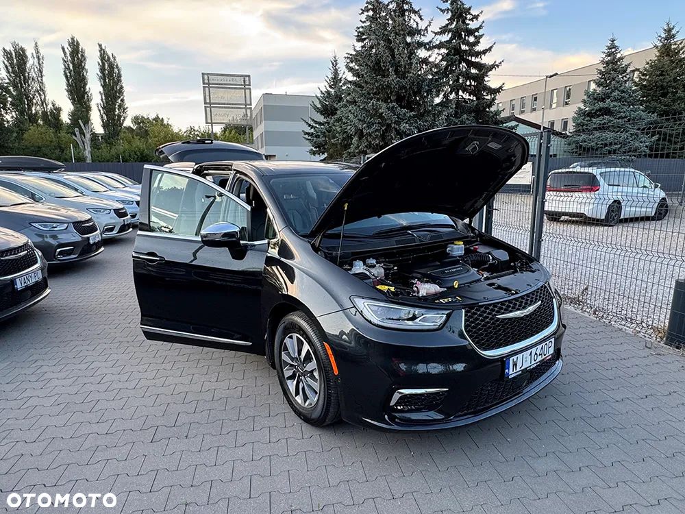 Chrysler Pacifica - 9