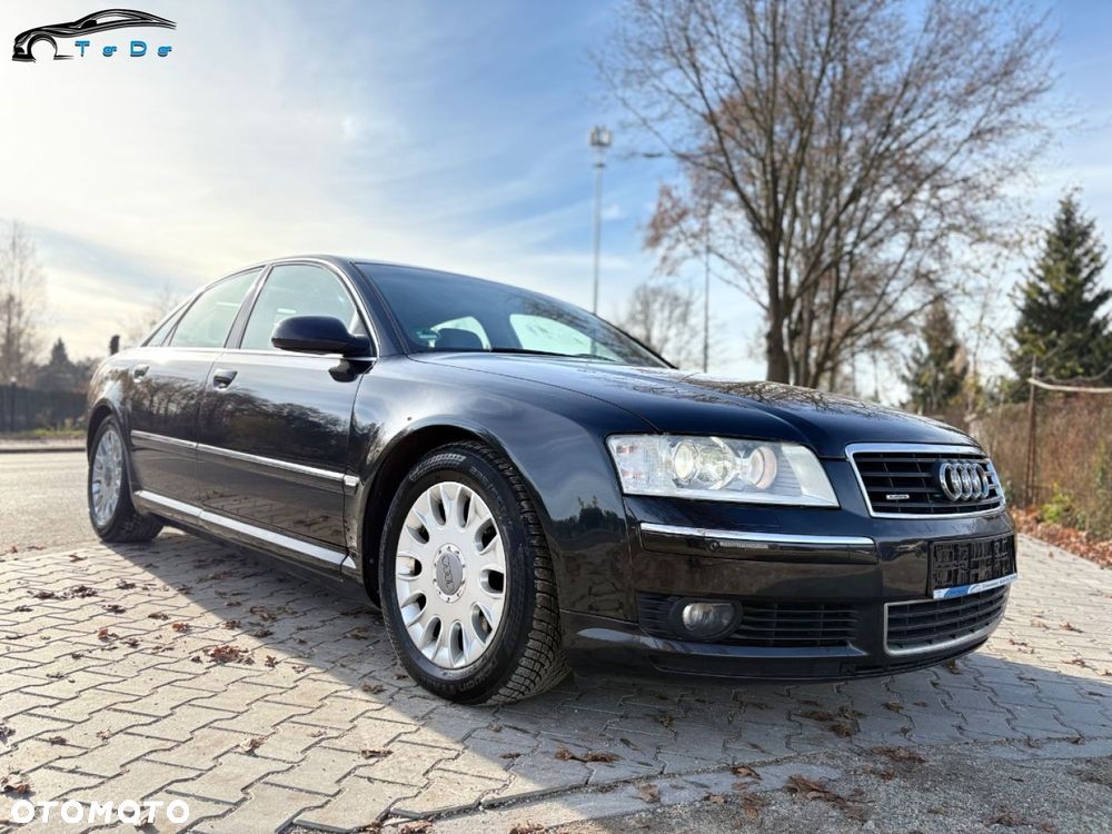 Audi A8 4.2 Quattro - 1
