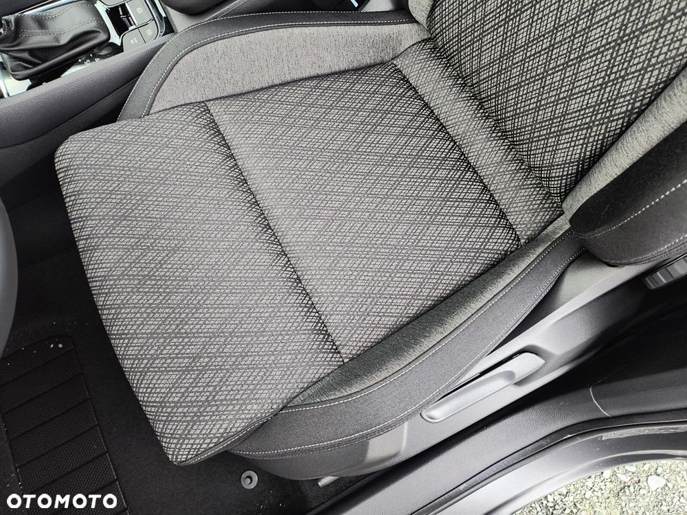 Skoda Karoq 1.5 TSI ACT Edition 130 DSG - 12